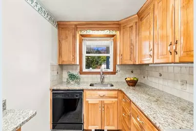 23 Gertrude St, Uxbridge, MA 01569 - Photo 5