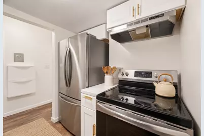 14 Boston St #1A, Somerville, MA 02143 - Photo 7