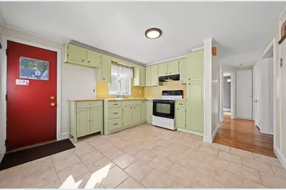 74 Bowdoin Ave, Waltham, MA 02451 - Photo 5