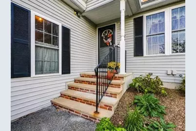 81 Country Squire Rd #81, Uxbridge, MA 01569 - Photo 3