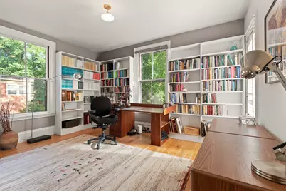 32 Hawthorn St #1, Cambridge, MA 02138 - Photo 9