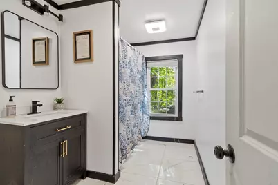 15 Redman Pl, Fitchburg, MA 01420 - Photo 5