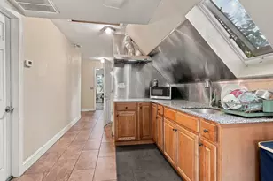 16-18 Meridian Pkwy, Malden, MA 02148 - Photo 27