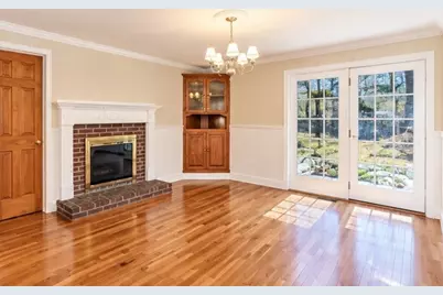 2 Parsons Ln, Manchester by the Sea, MA 01944 - Photo 3