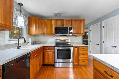 128 Birchcroft Rd, Leominster, MA 01453 - Photo 11