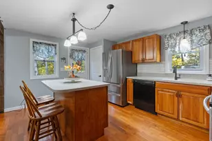 128 Birchcroft Rd, Leominster, MA 01453 - Photo 9