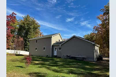 43 Billings Rd, Fitchburg, MA 01420 - Photo 3