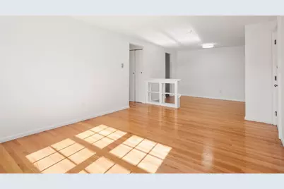 11 Colonial Village Dr #8, Arlington, MA 02474 - Photo 5