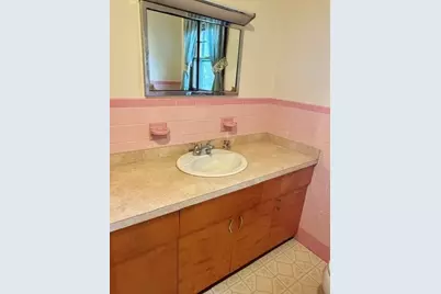 112 Fisher St, Lowell, MA 01850 - Photo 11