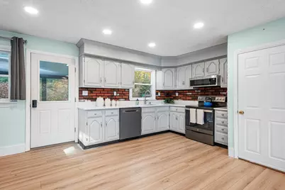 12 Indian Path, Grafton, MA 01536 - Photo 3