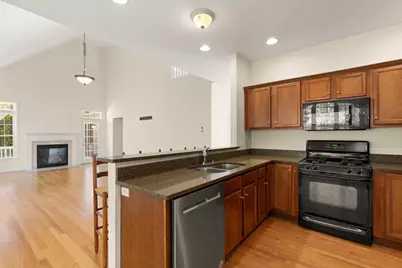 35 Daisy Ln #35, Raynham, MA 02767 - Photo 7