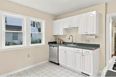 16-18 Russell Rd, Winchester, MA 01890 - Photo 9