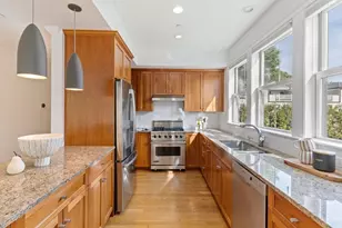 76 Green St, Brookline, MA 02446 - Photo 5