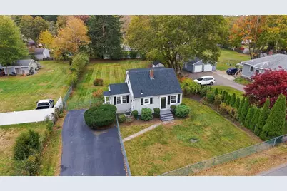186 Plain St, Stoughton, MA 02072 - Photo 15