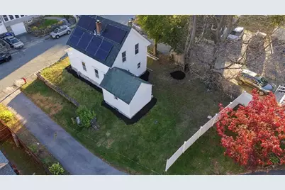41 Arnold St, Methuen, MA 01844 - Photo 13
