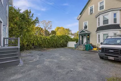 93 Chestnut St, Lynn, MA 01902 - Photo 11