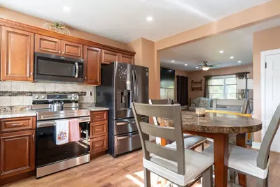 10 Ridgewood Ave, Southbridge, MA 01550 - Photo 3