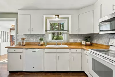 86 Herrman Street, West Springfield, MA 01089 - Photo 9