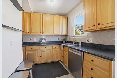 194 Whitmarsh Ave, Worcester, MA 01606 - Photo 11