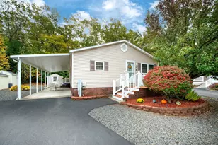 41 Sunset Ln, Plainville, MA 02762 - Photo 1