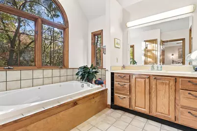 185 Kettle Hole Rd, Bolton, MA 01740 - Photo 23