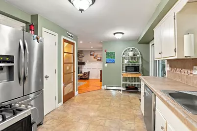 5 Ragged Hill Rd, Milford, MA 01757 - Photo 9