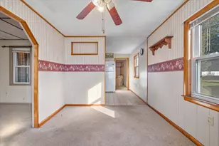 37 Memorial St, Templeton, MA 01436 - Photo 17