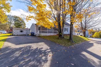 37 Memorial St, Templeton, MA 01436 - Photo 3