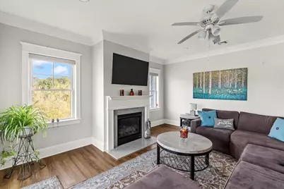 4 Longwood Ln #302, Hanover, MA 02339 - Photo 5