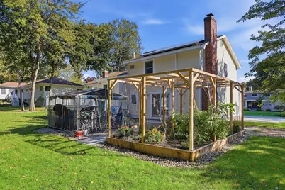123 Lincoln Pkwy, Lowell, MA 01851 - Photo 23