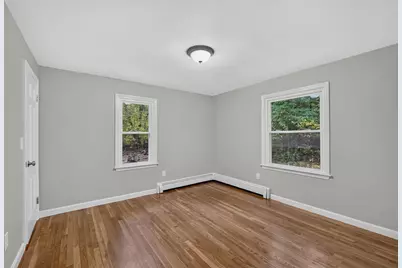 7 Hancock St, Plainville, MA 02762 - Photo 17