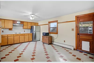 96 Canton St, Fitchburg, MA 01420 - Photo 11
