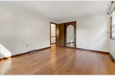 111 Simpson Rd, Marlborough, MA 01752 - Photo 17