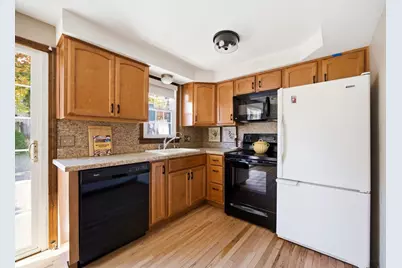 35 Corey Colonial #35, Agawam, MA 01001 - Photo 17