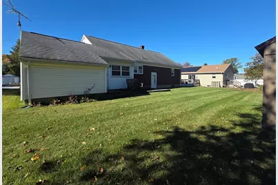 40 Brodeur Ave, Webster, MA 01570 - Photo 35