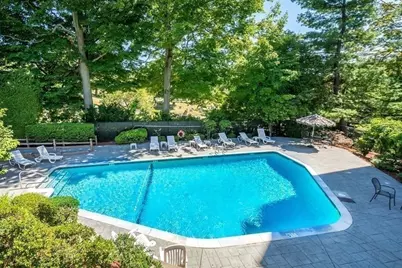 100 Ledgewood Dr #319, Stoneham, MA 02180 - Photo 15