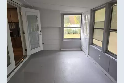 28 Arnold St, Taunton, MA 02780 - Photo 15