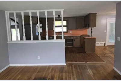 28 Arnold St, Taunton, MA 02780 - Photo 9