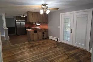28 Arnold St, Taunton, MA 02780 - Photo 13