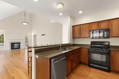 35 Daisy Ln #35, Raynham, MA 02767 - Photo 7