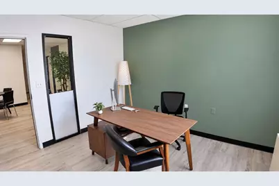 121 Middlesex Tpke #4, Burlington, MA 01803 - Photo 3