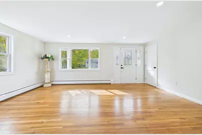 92 Benoit St, Westport, MA 02790 - Photo 5