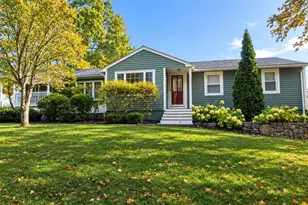 24 Chestnut St, Grafton, MA 01519 - Photo 1