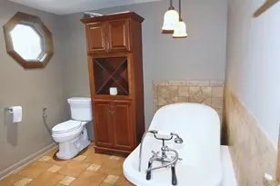 24 Chestnut St, Grafton, MA 01519 - Photo 31