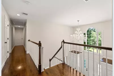 23 Falcon Ridge Dr, Hopkinton, MA 01748 - Photo 17
