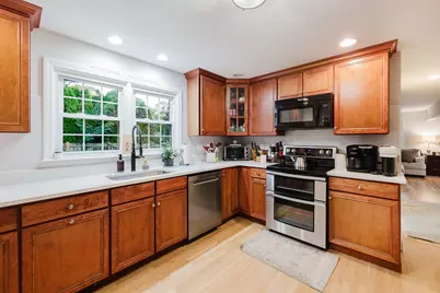 29 Evergreen St, Fairhaven, MA 02719 - Photo 7