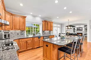 8 Connelly Hill Rd, Hopkinton, MA 01748 - Photo 11