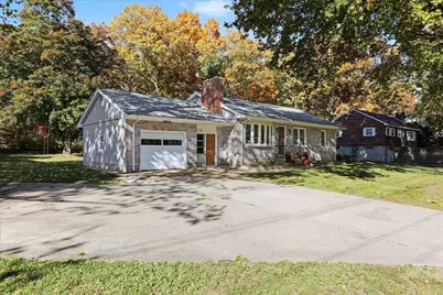 324 Pleasant Street, Franklin, MA 02038 - Photo 3