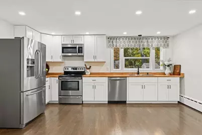 324 Pleasant Street, Franklin, MA 02038 - Photo 11