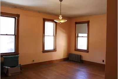 19 Walnut Ave, Chicopee, MA 01020 - Photo 3
